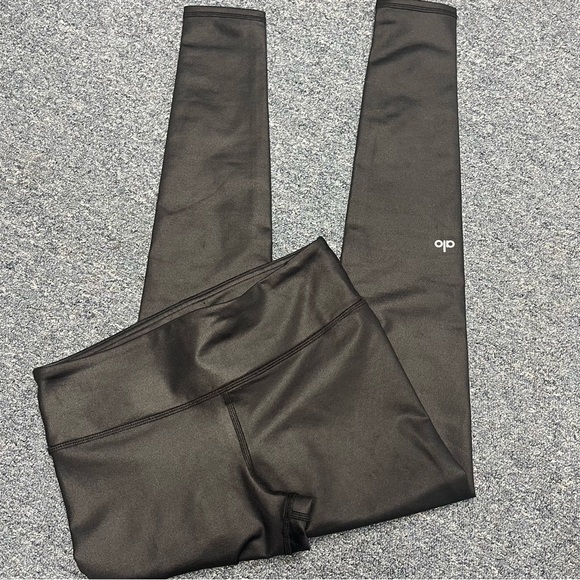 ALO Yoga Pants - Alo Black Airlift Legging